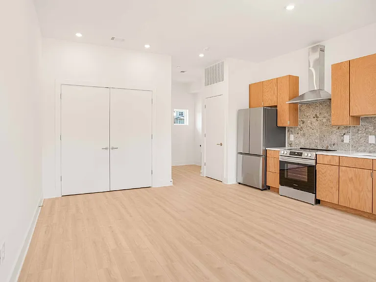 1310 Lischey Ave #204 — Photo 10