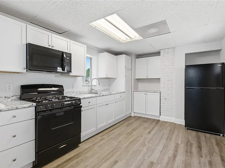 415 Carothers Ave #3 — Photo 4