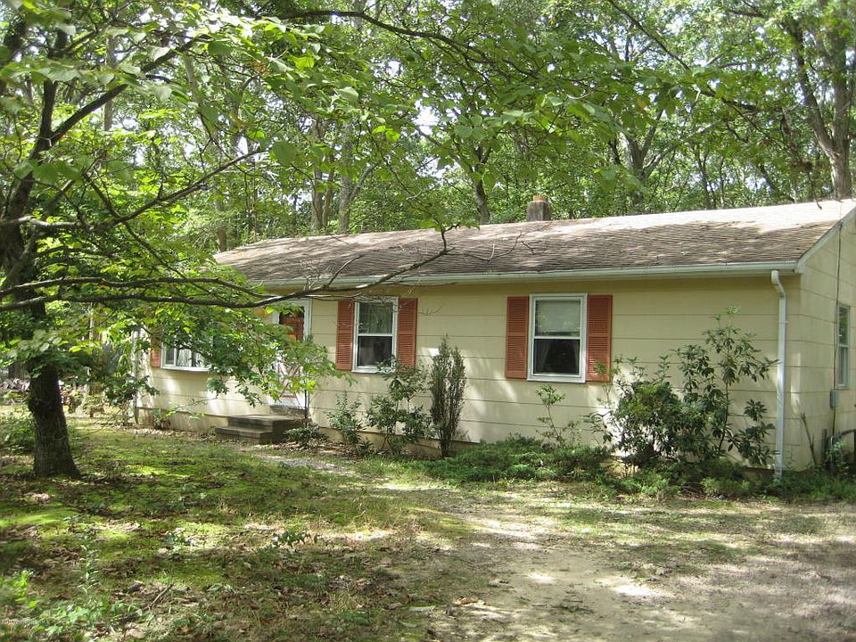 1st image of 10 Maplehurst Ave