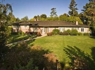 1760 Willow Rd, Hillsborough, CA 94010