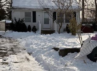 12 Cedarhurst Avenue, Selden, NY 11784