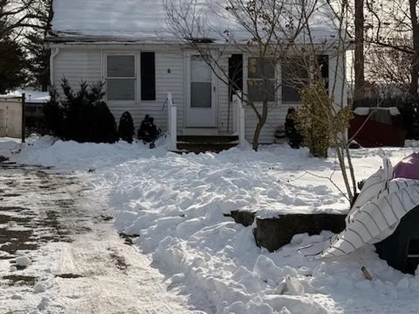 12 Cedarhurst Avenue, Selden, NY 11784