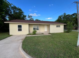 122 S 10th St, Sanger, TX 76266