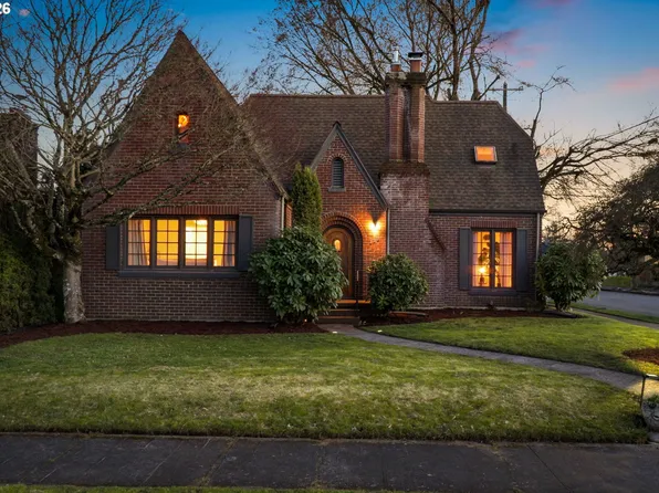 123 W 38th St, Vancouver, WA 98660