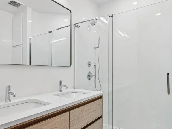 436 West 47th Street image 4 of 6