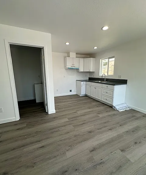 1649 N Avalon Blvd — Photo 2
