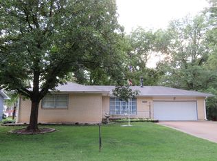1515 Arcadia St, Mexico, MO 65265