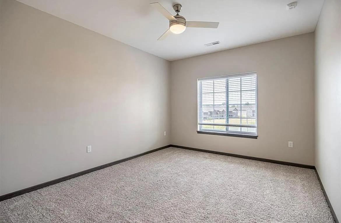 Building Photo - 2871 Spring Rose Cir #310