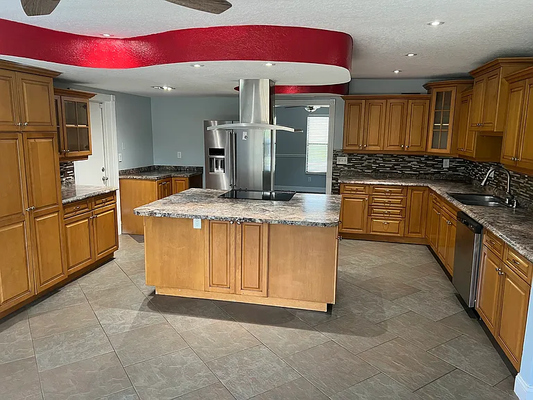 8015 Sycamore Dr — Photo 10