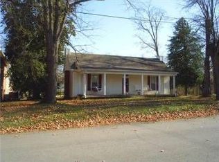 103 S Commerce St, Adams, TN 37010