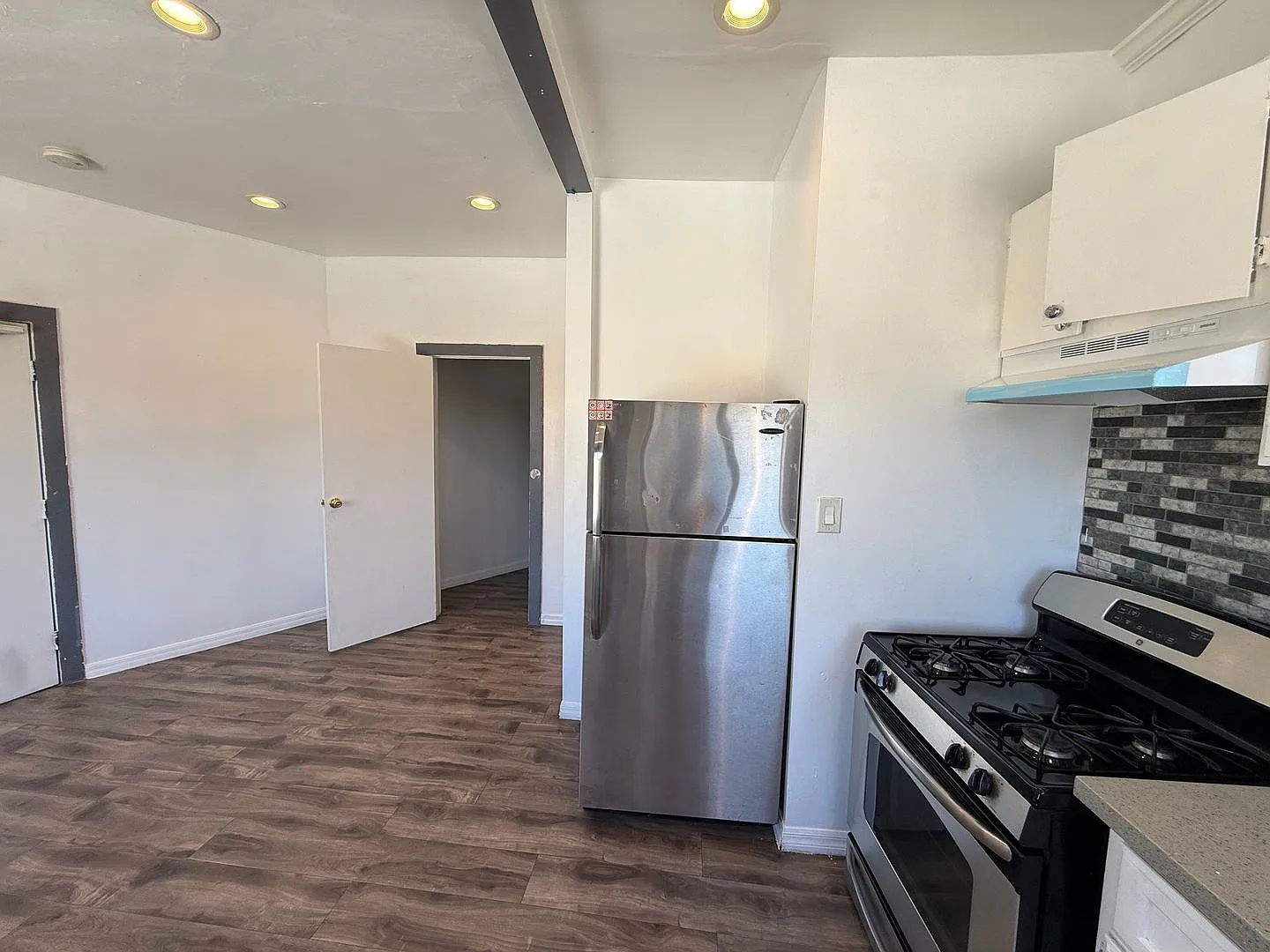 1 bed, 1.0 bath, 518 sqft, $1,900 — Photo 4