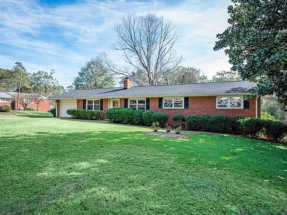 2nd image of 3602 Sherwood Dr