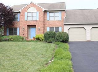 1144 Suffolk Dr, Lititz, PA 17543