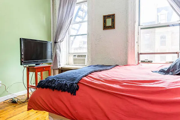 Rented by Wave Real Estate Group | media 43