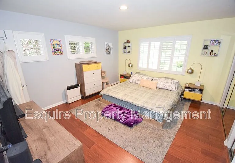 4355 Whittier Ct — Photo 10