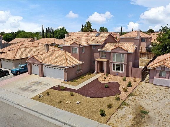 3rd image of 5725 Barcelona Dr