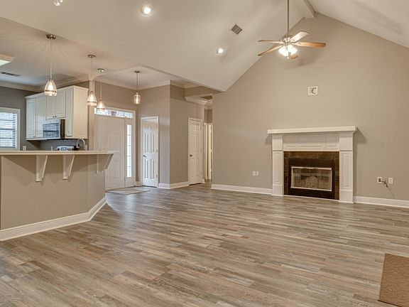 3rd image of 151 Curry Creek Dr