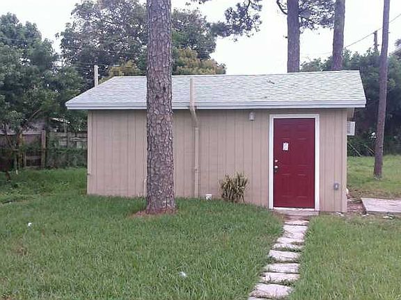 5th image of 5541 Honeysuckle Dr