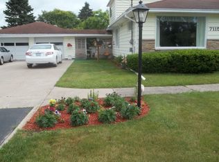 14101 Hawkins Rd, Hubbard Lake, MI 49747