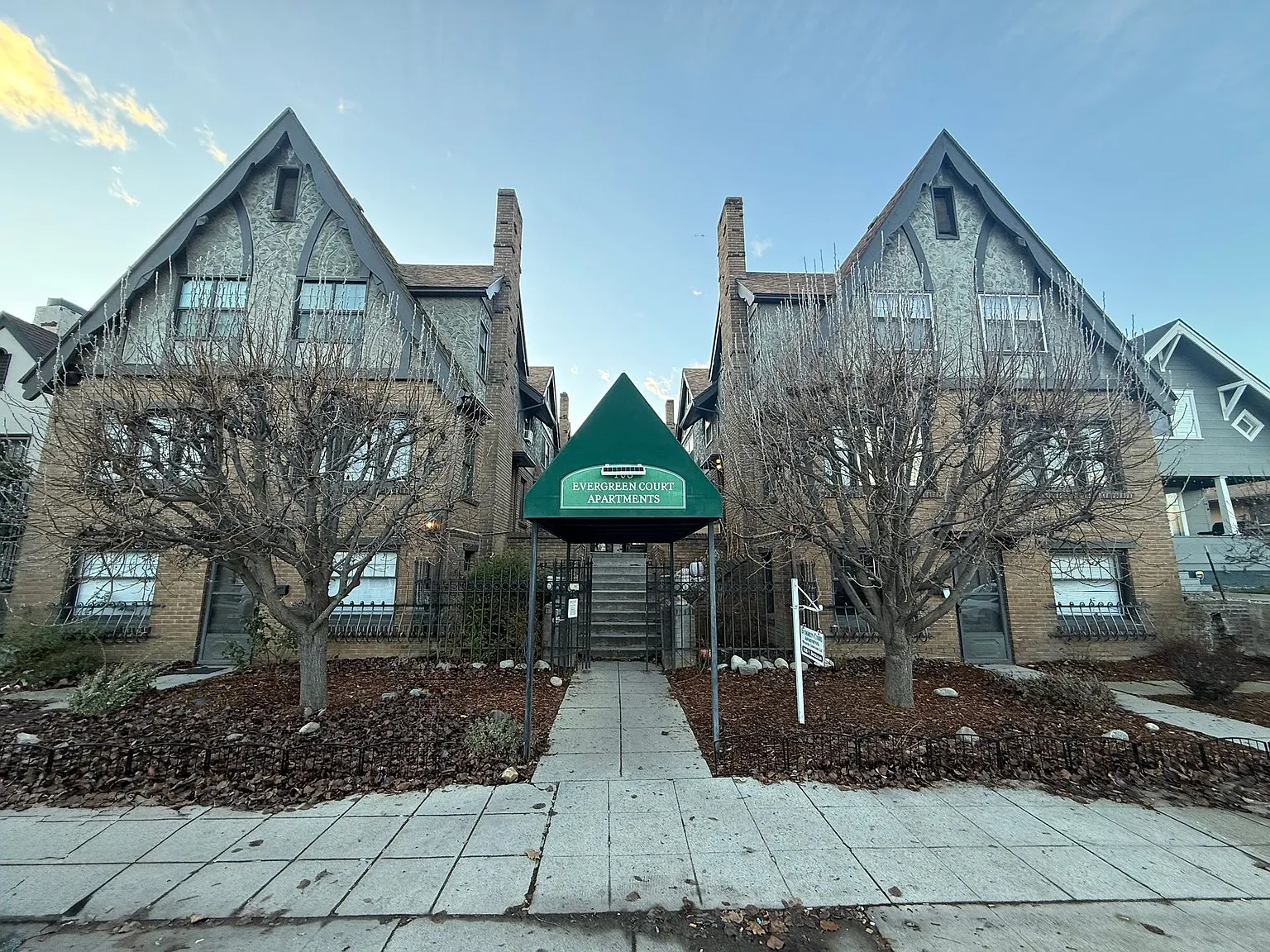 Evergreen Court Apartments — Photo 4