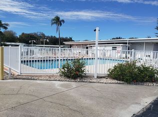 3223 N Lockwood Ridge Rd #225, Sarasota, FL 34234