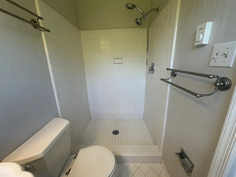 703 Kentland Dr — Photo 25