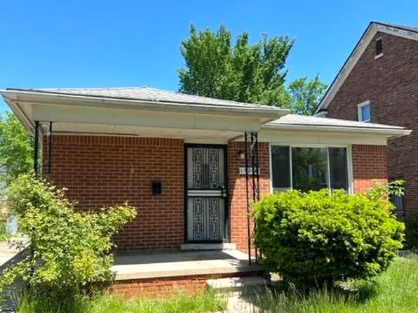 15045 Young St, Detroit, MI 48205