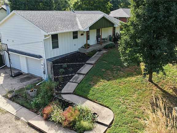 3rd image of 3864A County Road 3790