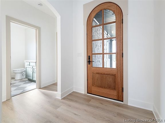 4th image of 728 Lillian Way