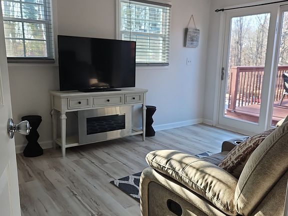 5th image of 4218 Rocky Ledge Way