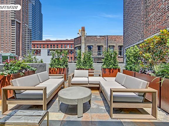 5th image of 18 Harrison St #Penthouse