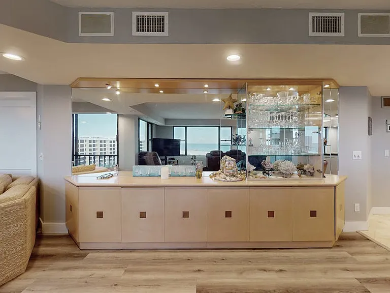 Building's Lounge