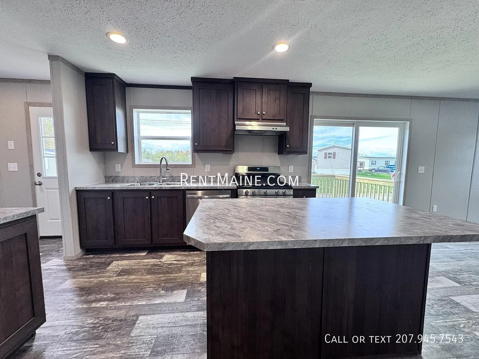 3 bed, 1232 sqft, $1,650 — Photo 2