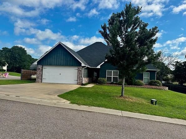 102 Bunker Dr, Durant, OK 74701