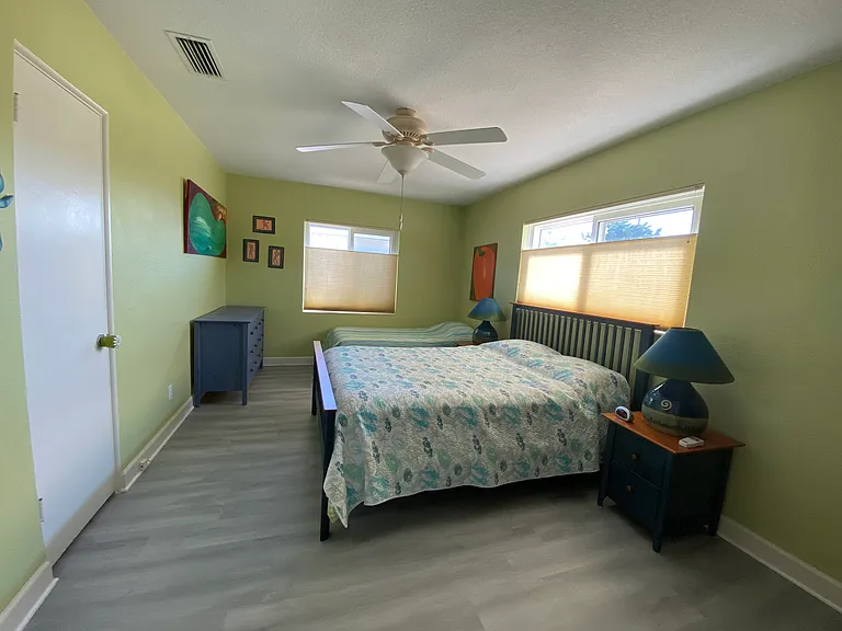 2560 E Vina Del Mar Blvd — Photo 13