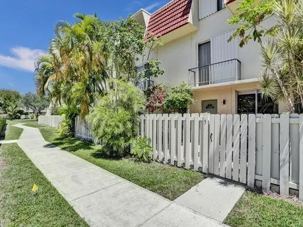 1701 NE 115th Street #5A, Miami, FL 33181
