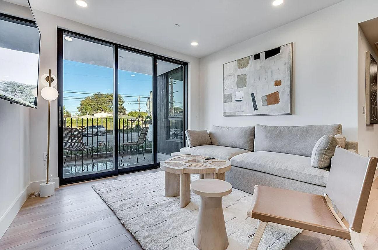 4971 S Centinela Ave #402-2, Los Angeles, CA 90066 | Zillow
