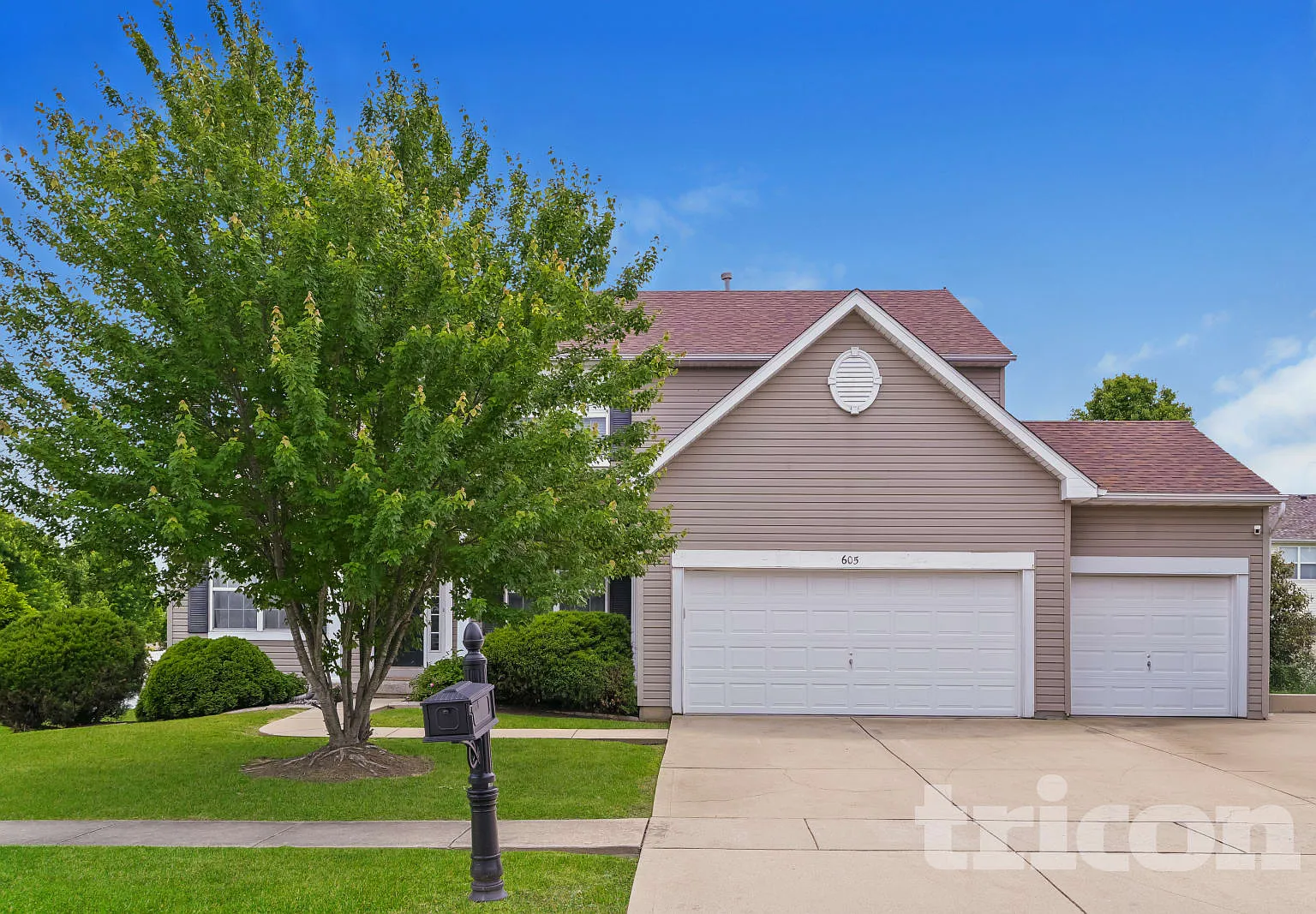 605 Royal Crest Way O'Fallon IL — Photo 1