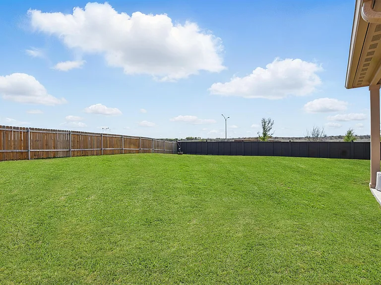 11041 Bass Creek Trl — Photo 31