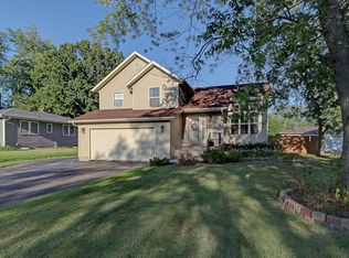 914 Sheila Dr, Joliet, IL 60435