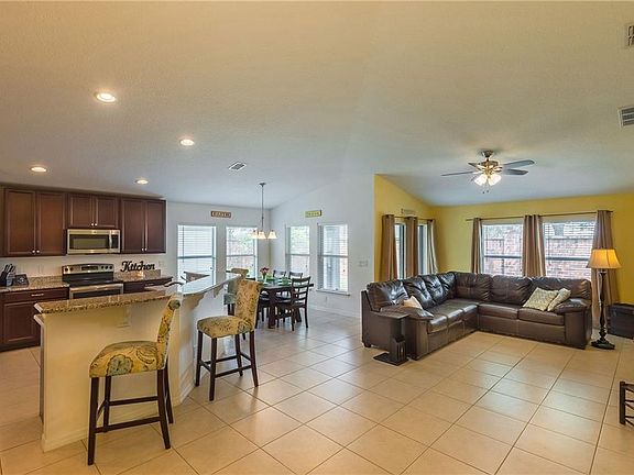 5th image of 417 Millwood Pl