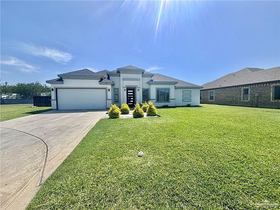 1st image of 825 Lariat St