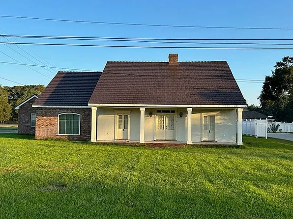 344 Bayou Dr, Pierre Part, LA 70339