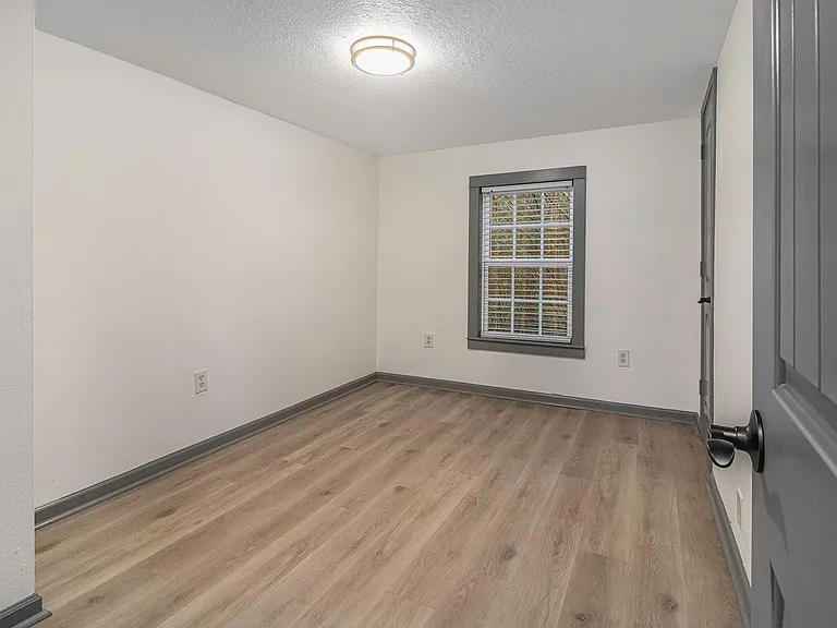 6506 N Martin Luther King Ave — Photo 23