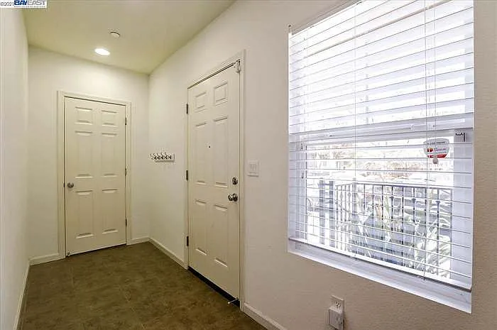 532 S 22nd St — Photo 2
