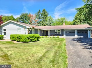 1645 Oxford Cir, State College, PA 16803