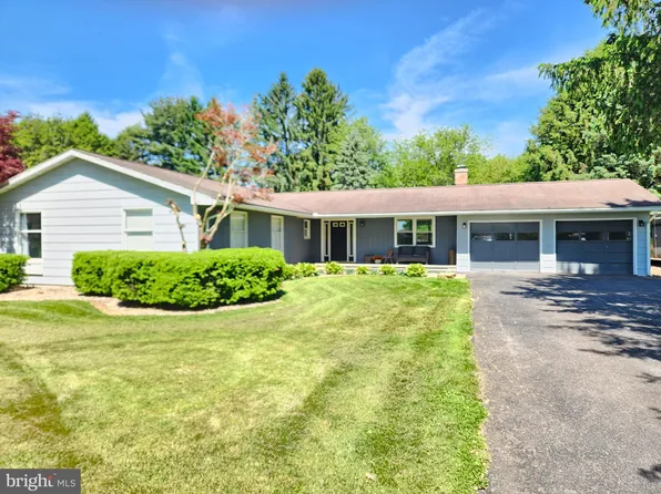 1645 Oxford Cir, State College, PA 16803