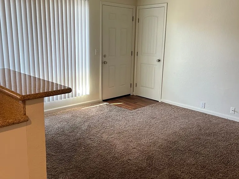 4053 Wilson Ave — Photo 11