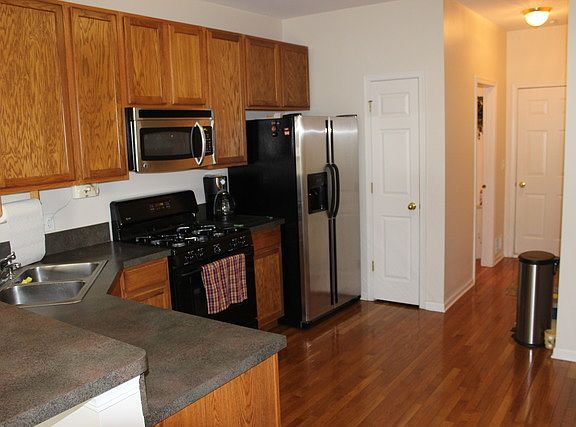 3rd image of 1877 Maureen Dr #40-4