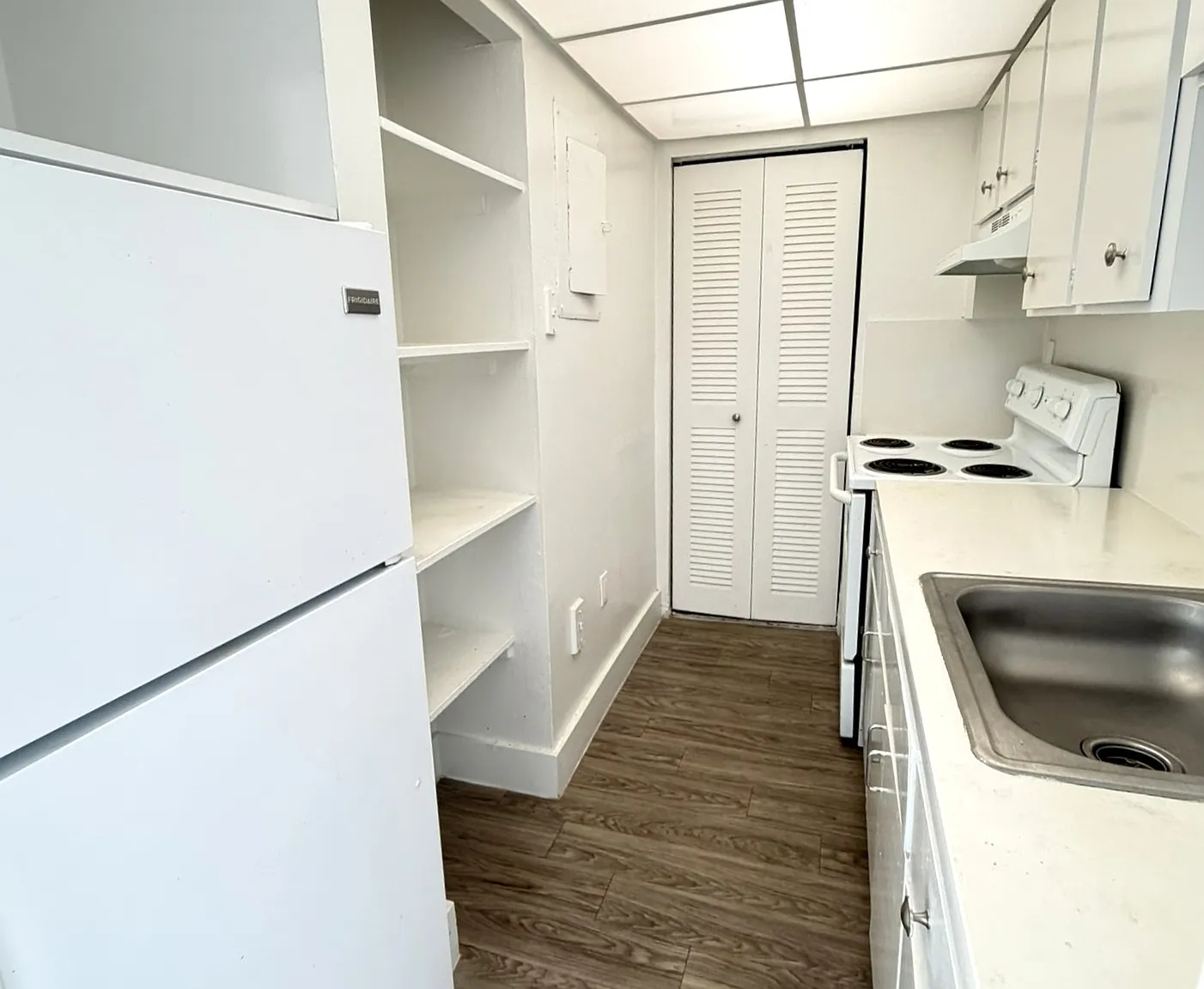 River View Apartments — Photo 4